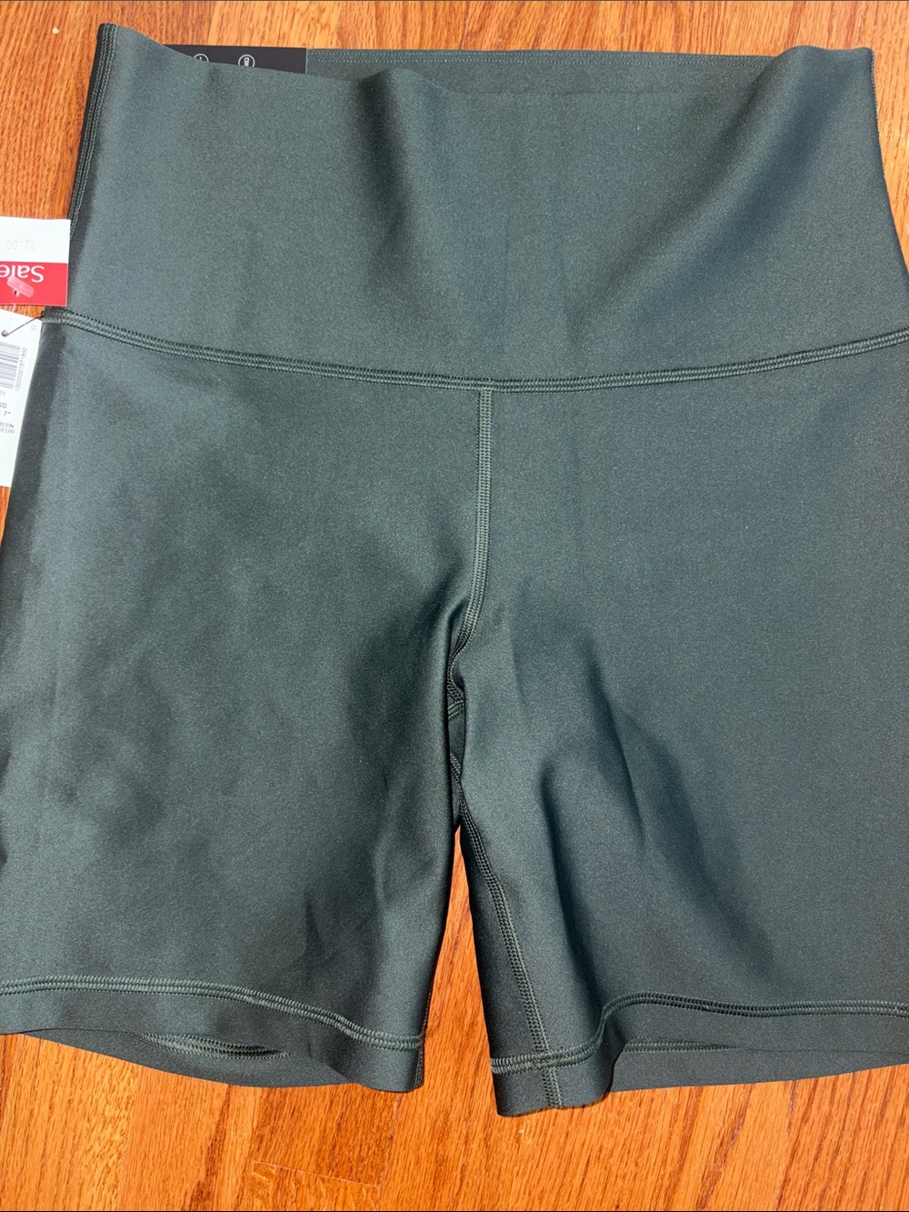 Aritzia - Tna Gloss - Women's Shorts — Hunter Green (7”)